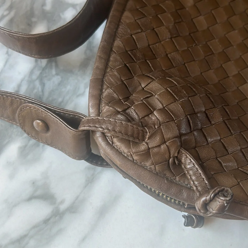 Bottega Veneta Chocolate Brown Intrecciato Leather Shoulder Bag Authentic - Picture 14 of 16